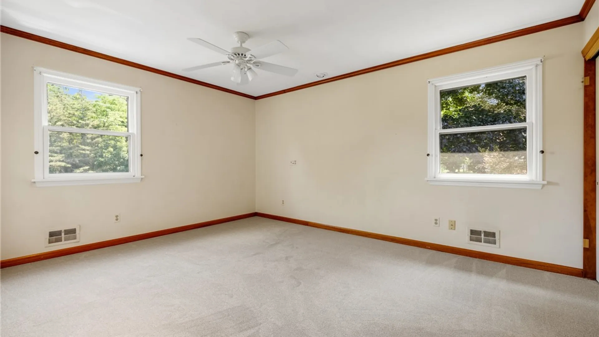 Property at 27 Carriage Court, Pittsford, NY 14534 28