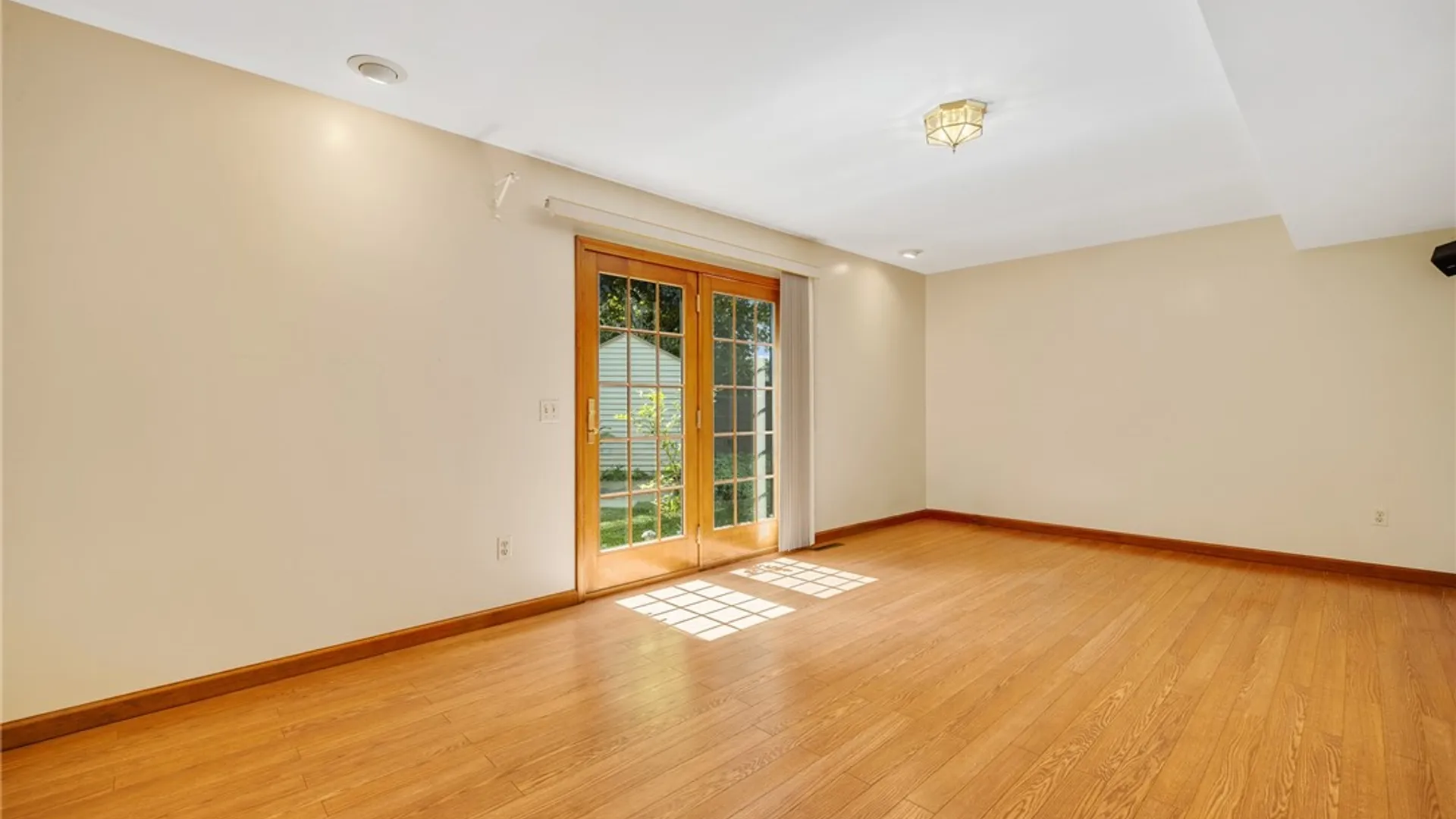 Property at 27 Carriage Court, Pittsford, NY 14534 36