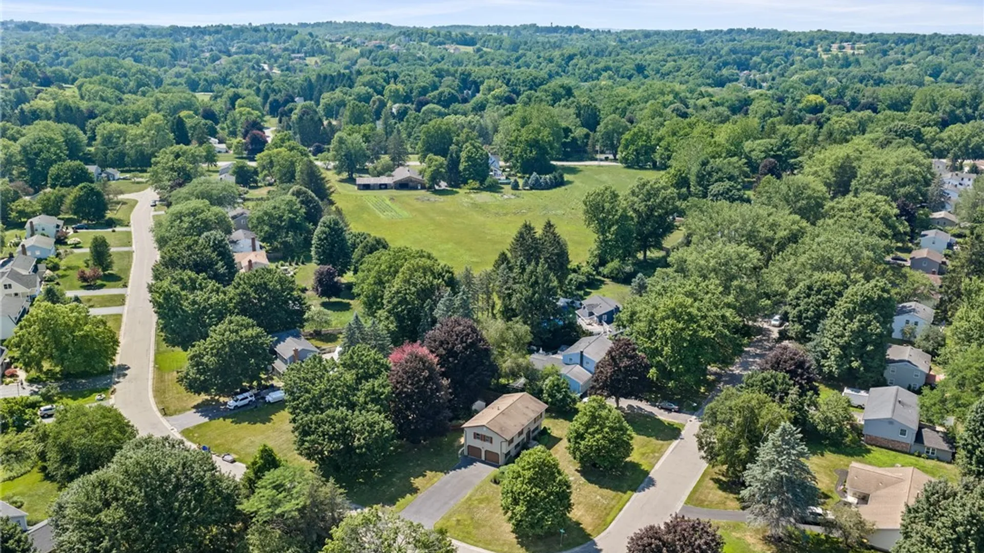 Property at 27 Carriage Court, Pittsford, NY 14534 7