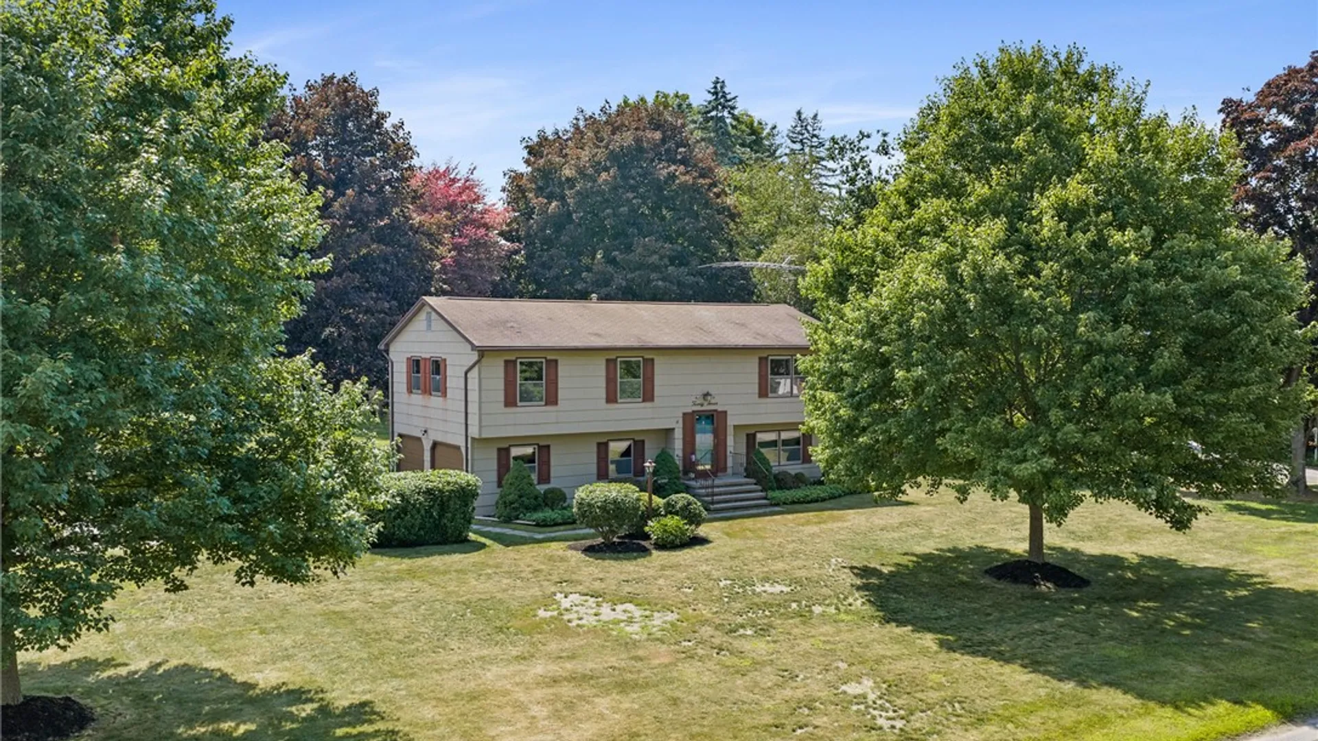 Property at 27 Carriage Court, Pittsford, NY 14534 9