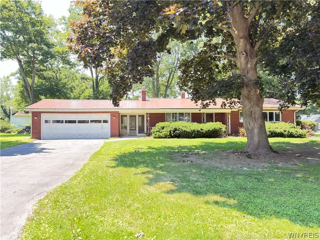 Property at 325 Mc Chesney Street, Wilson, NY 14172