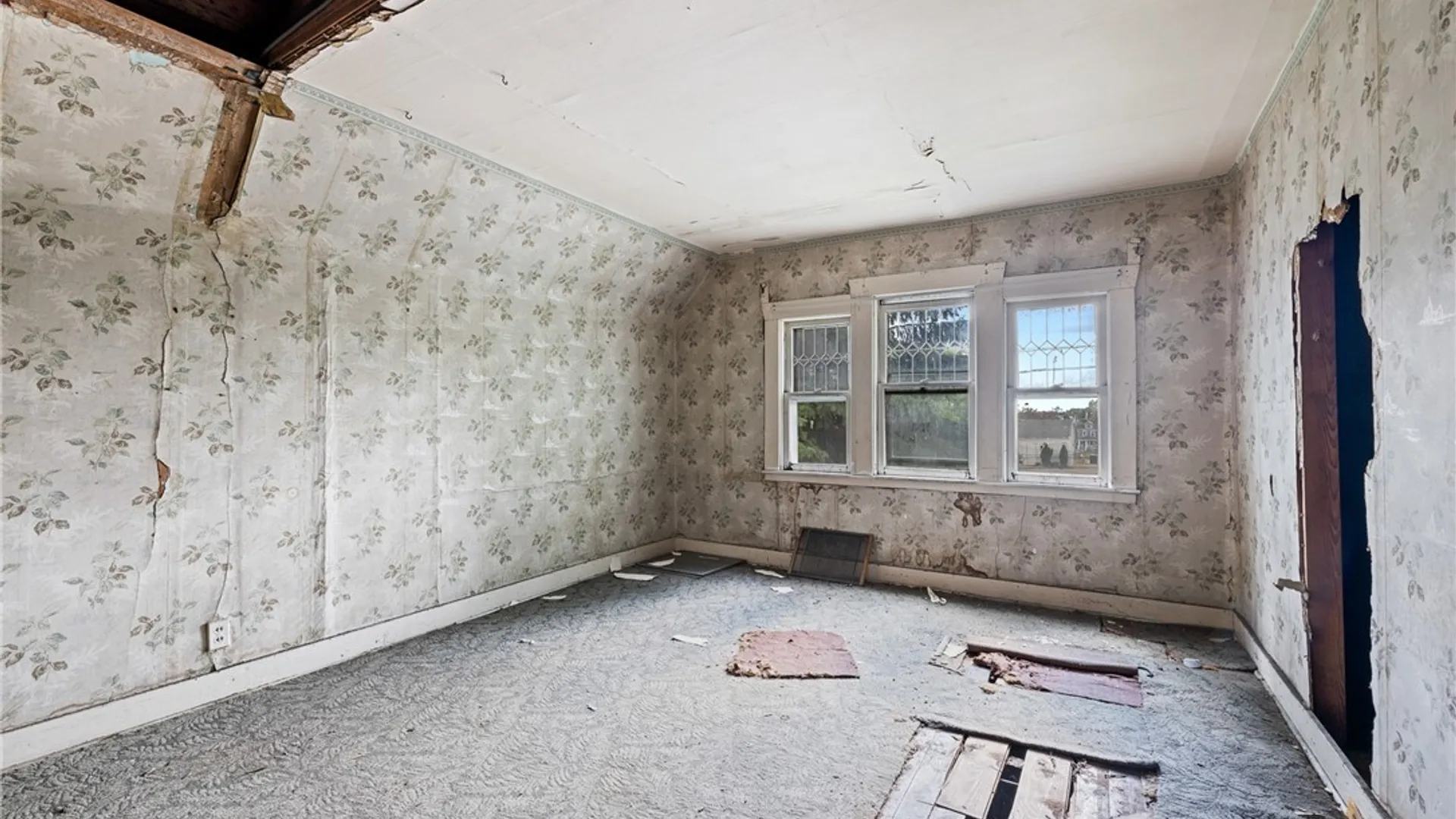 Property at 17 Indian Road, Buffalo, NY 14227 38