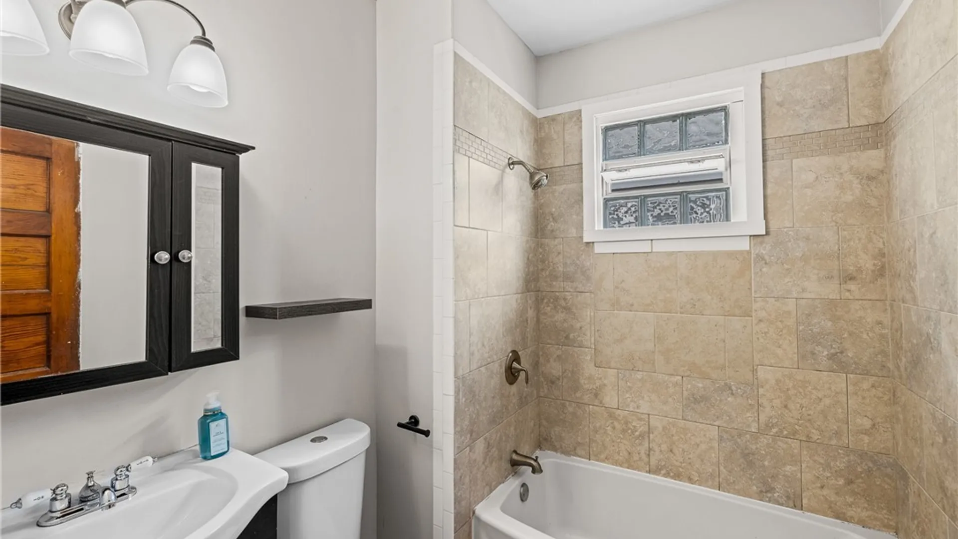 Property at 17 Indian Road, Buffalo, NY 14227 9