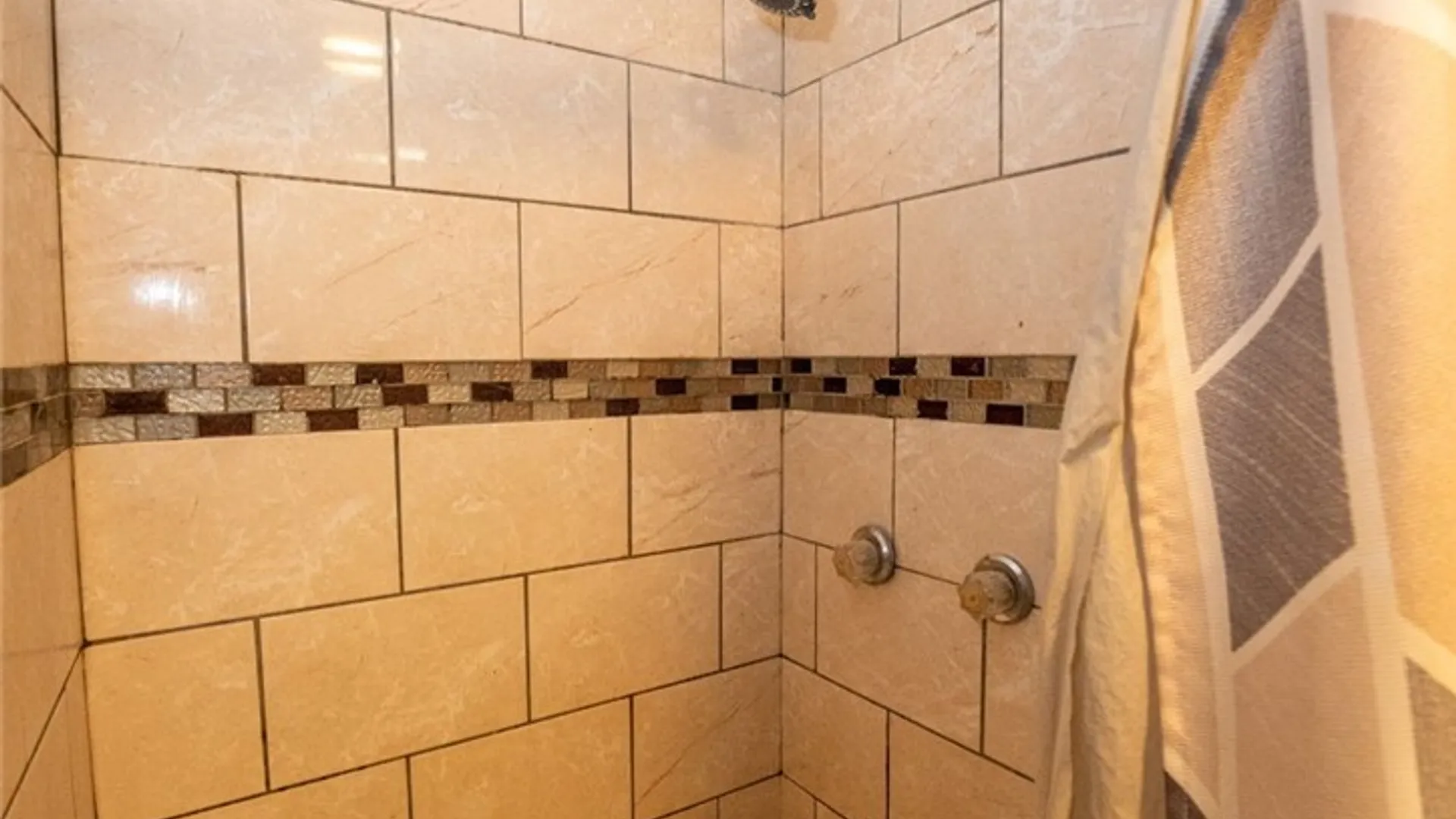 Property at 368 Grover Cleveland Highway, Amherst, NY 14226 36