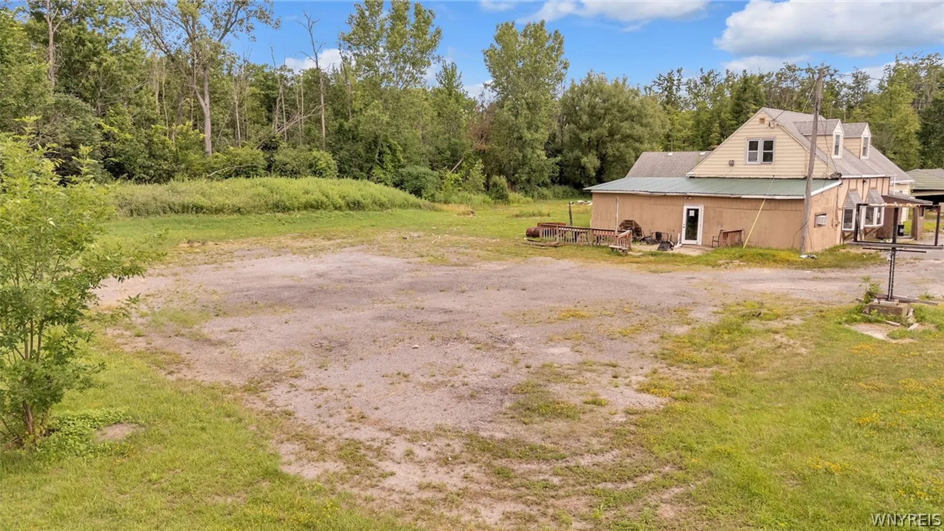 Property at 6310 Southwestern Boulevard, Hamburg, NY 14075 2