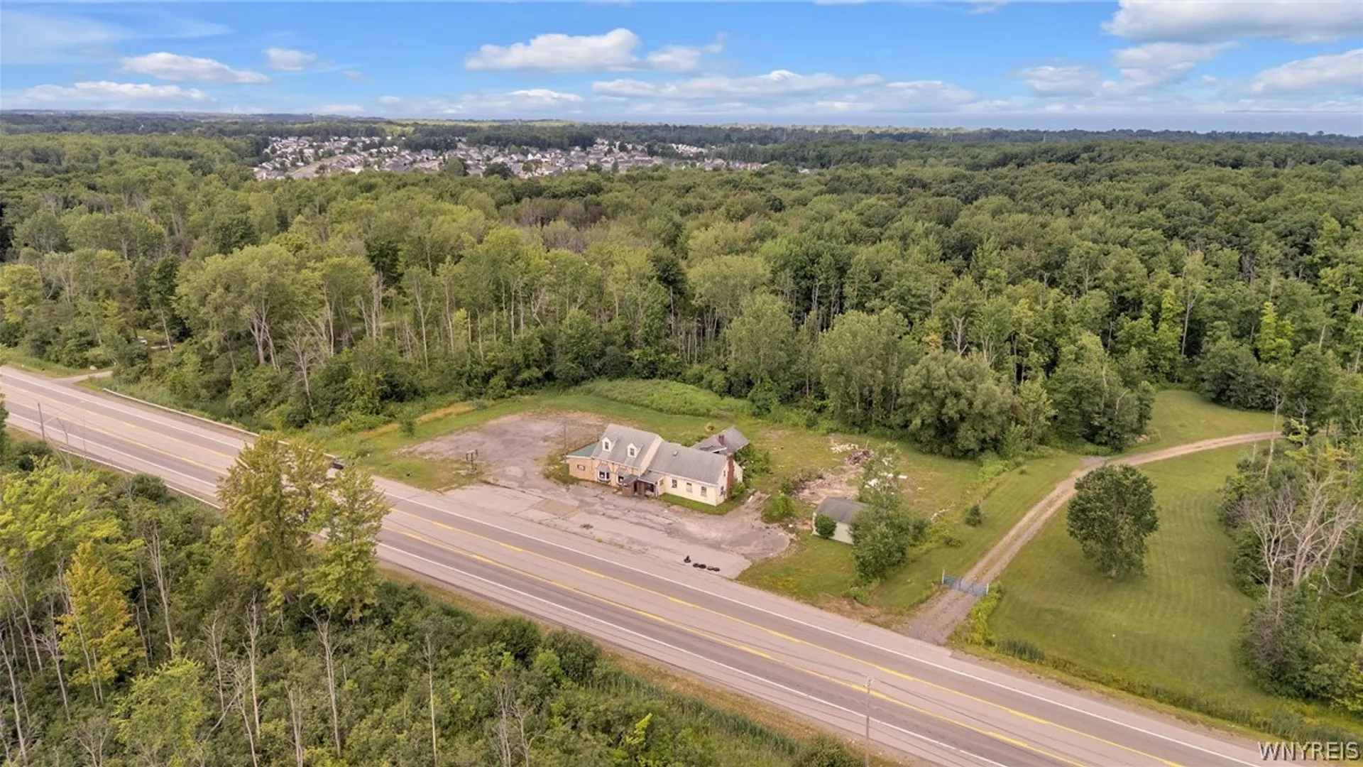 Property at 6310 Southwestern Boulevard, Hamburg, NY 14075 4