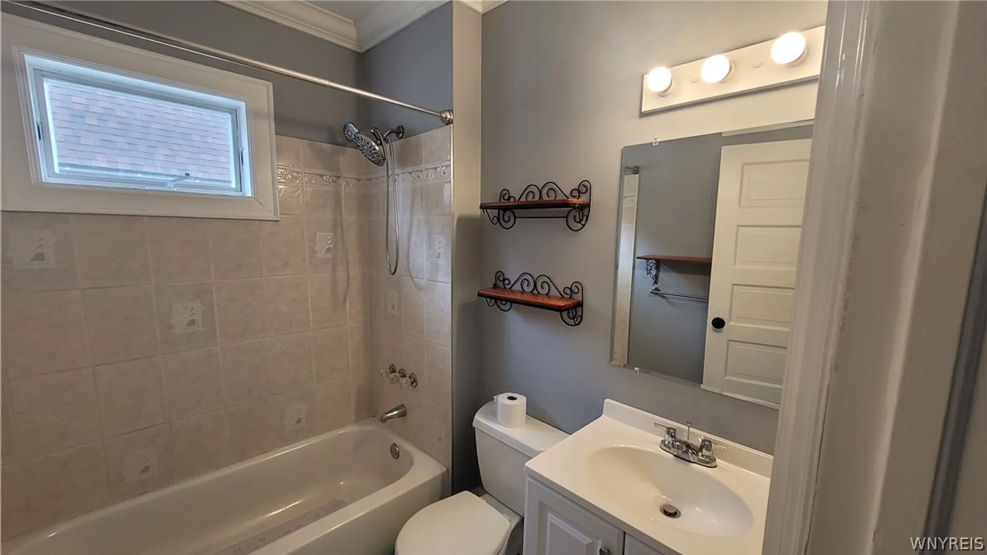 Property at 25 Richfield Avenue, Buffalo, NY 14220 14