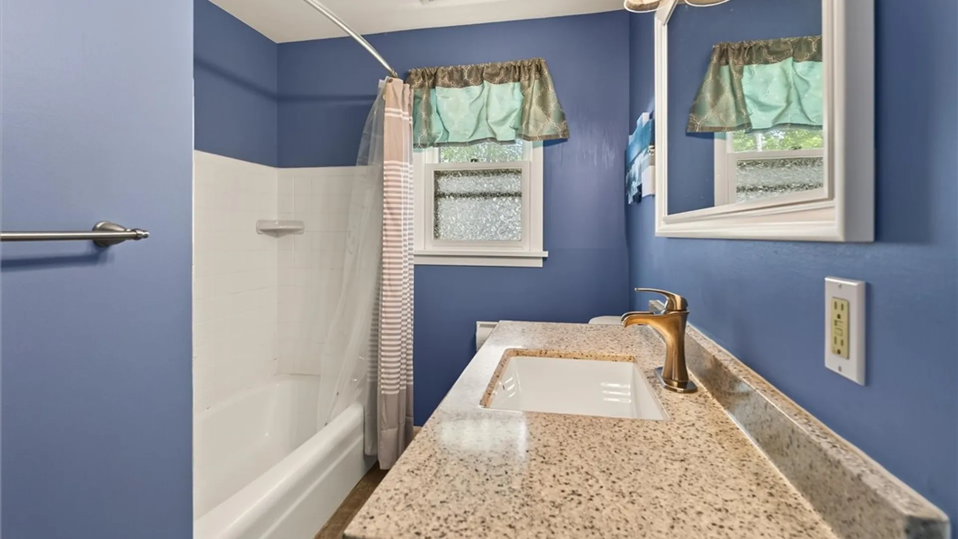 Property at 46 Mountain Ash Drive, Greece, NY 14615 32