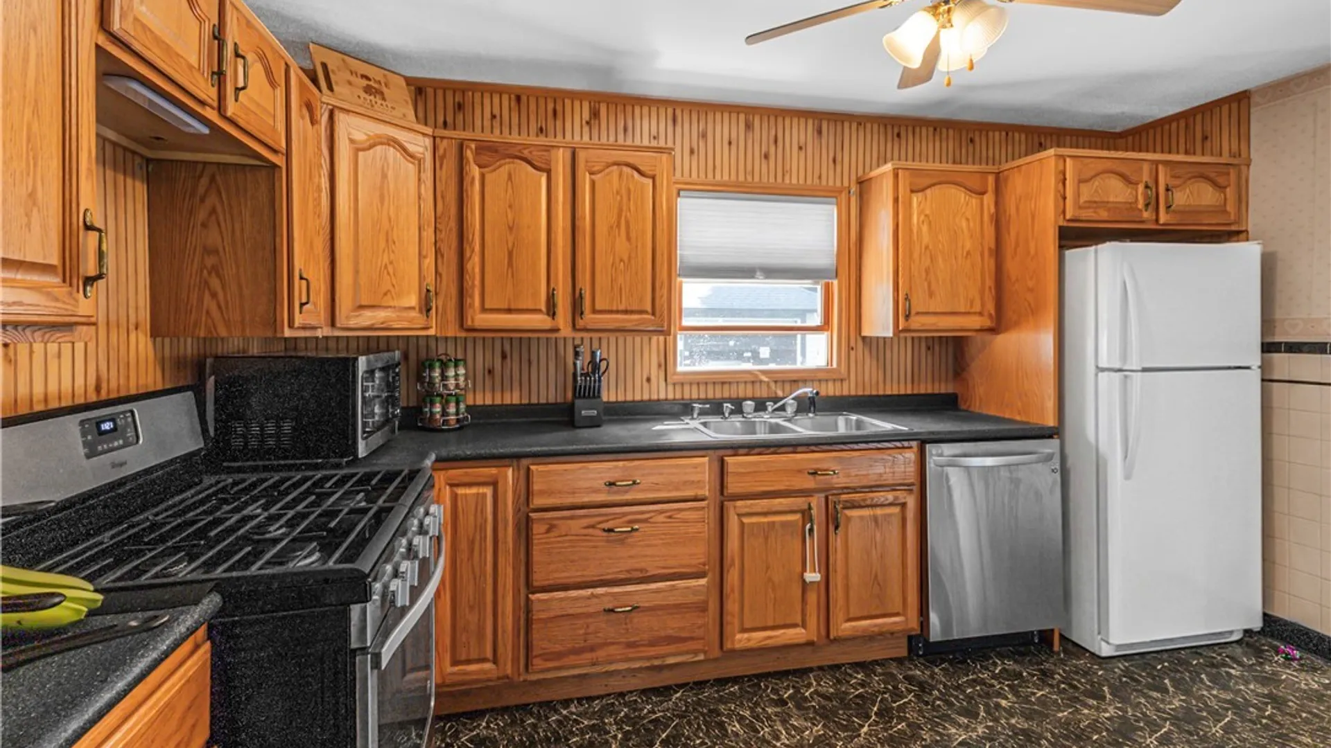 Property at 253 S Ogden Street, Buffalo, NY 14206 7
