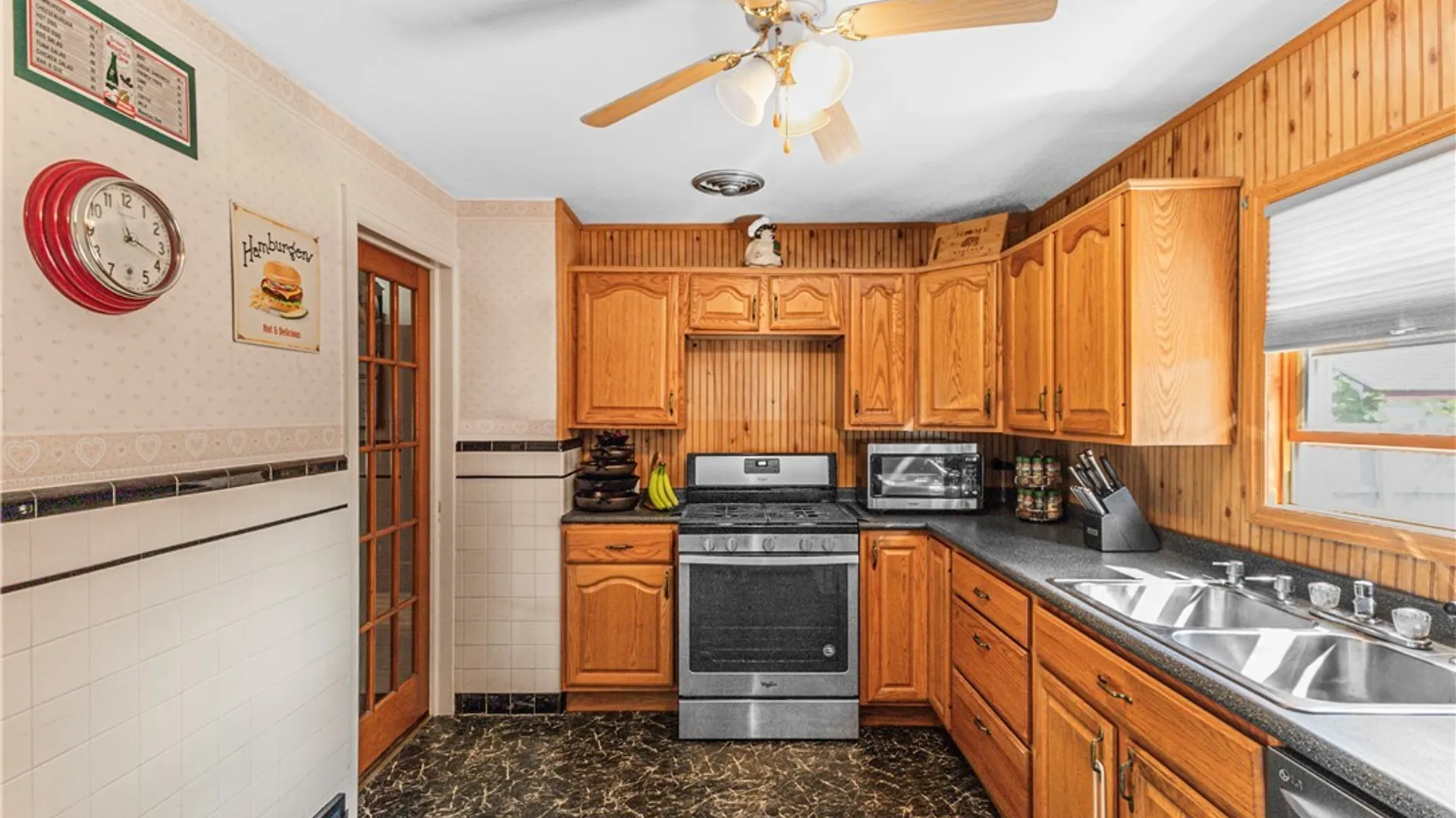 Property at 253 S Ogden Street, Buffalo, NY 14206 8