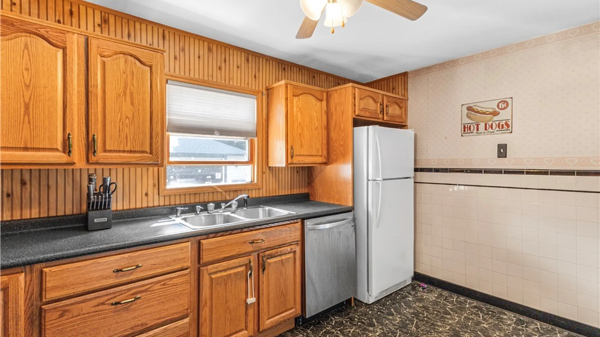 Property at 253 S Ogden Street, Buffalo, NY 14206 9