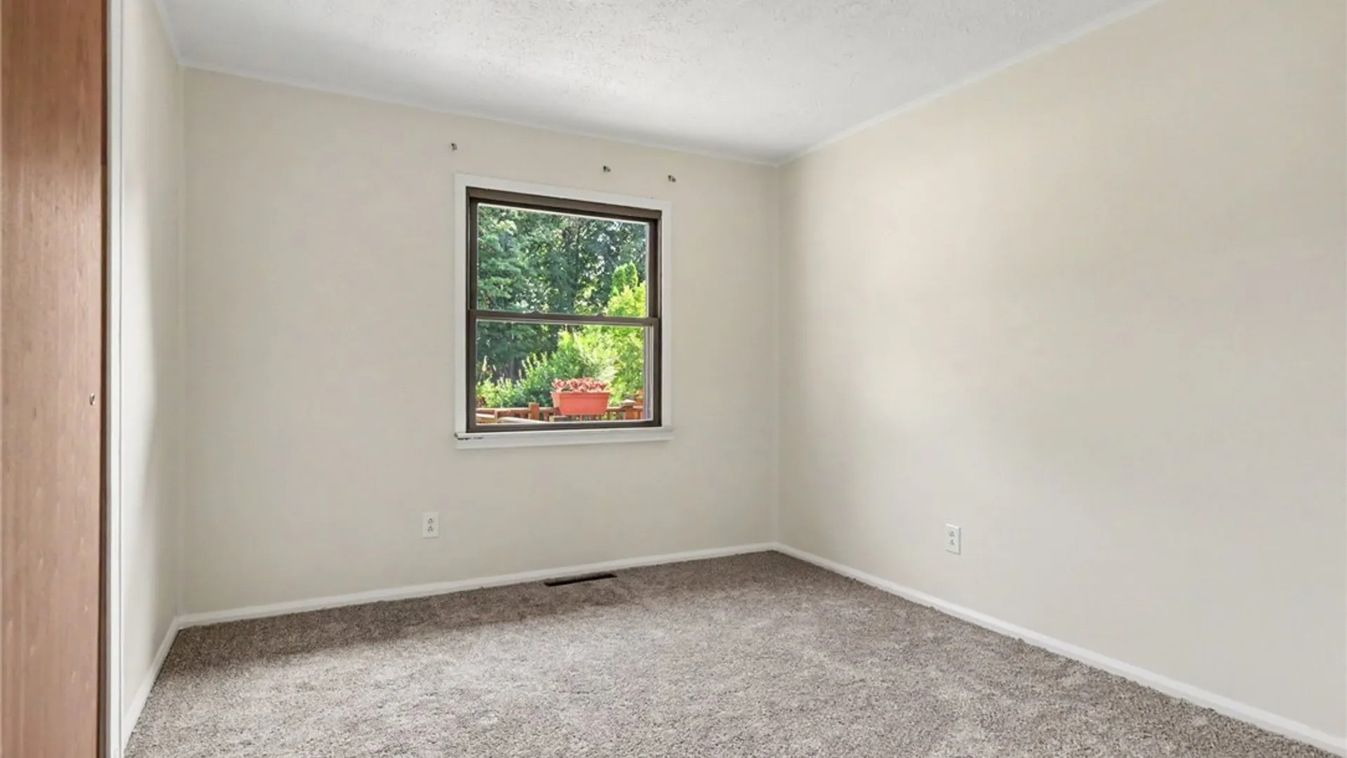 Property at 280 Wellington Road, Webster, NY 14580 14