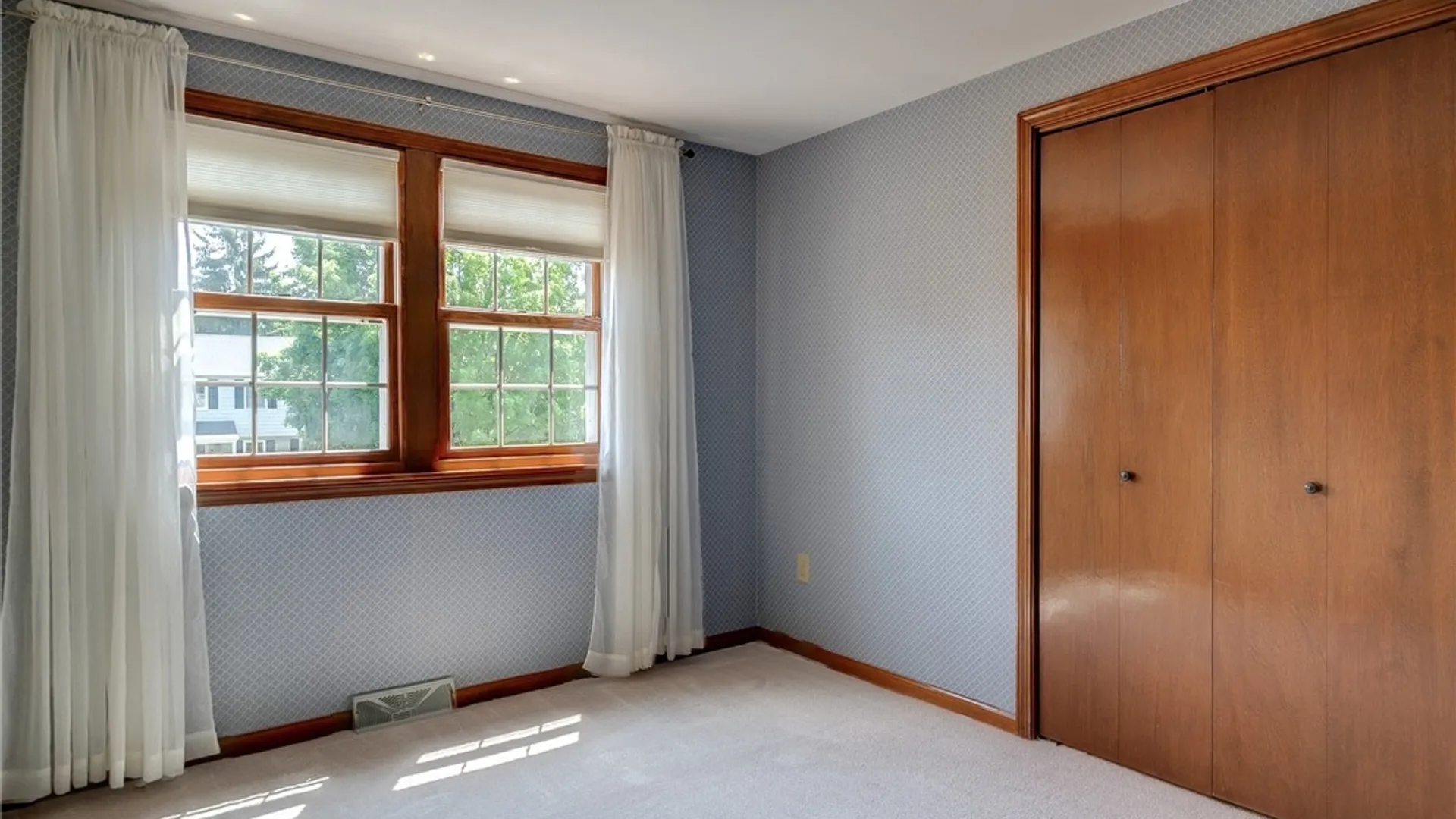 Property at 4205 Halfmoon Circle, Clay, NY 13090 36