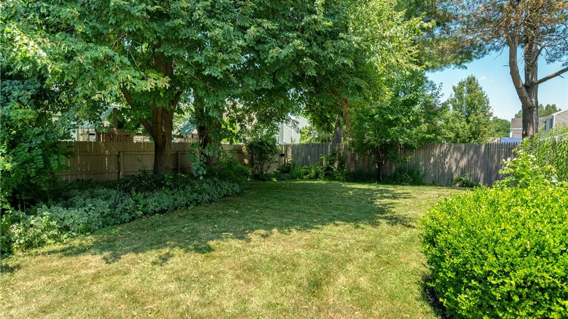 Property at 4205 Halfmoon Circle, Clay, NY 13090 45