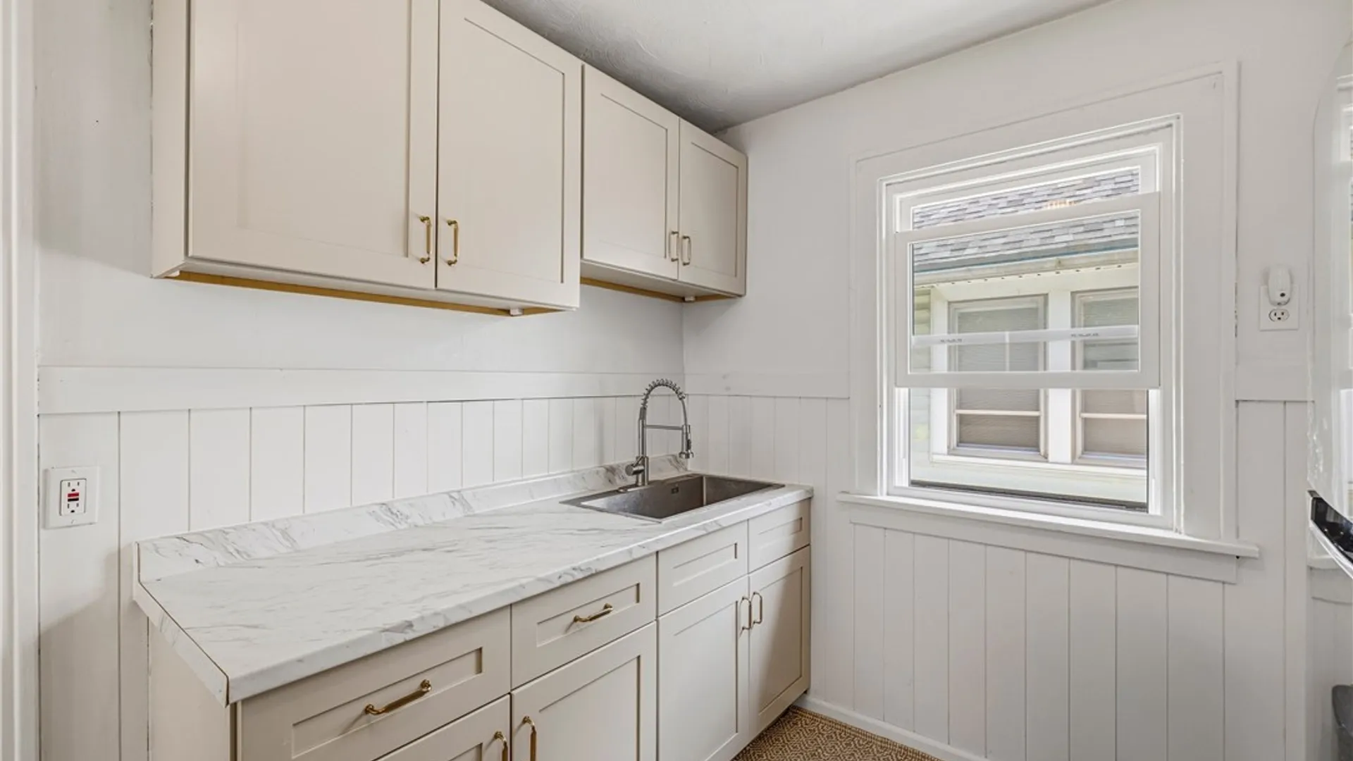 Property at 250 Saint Lawrence Avenue, Buffalo, NY 14216 9