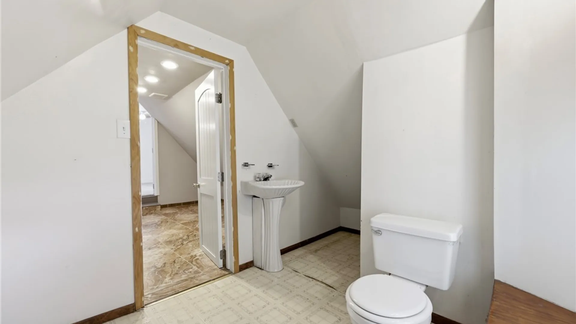 Property at 176 15th Street, Buffalo, NY 14213 26