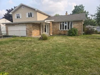 Property at 4225 E Frontier Drive, Hamburg, NY 14219