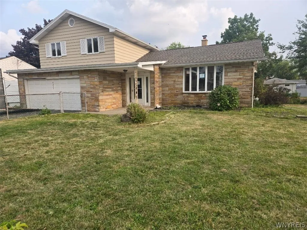 Property at 4225 E Frontier Drive, Hamburg, NY 14219