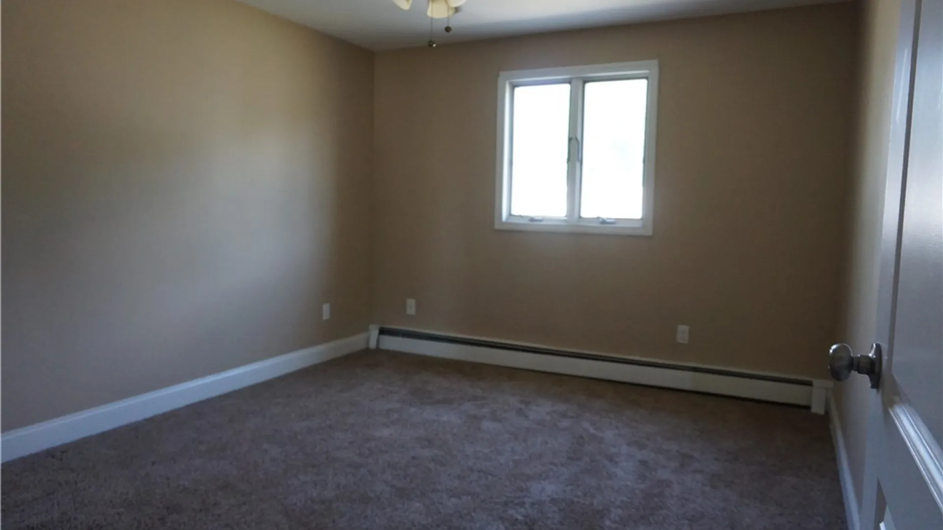 Property at 4225 E Frontier Drive, Hamburg, NY 14219 21