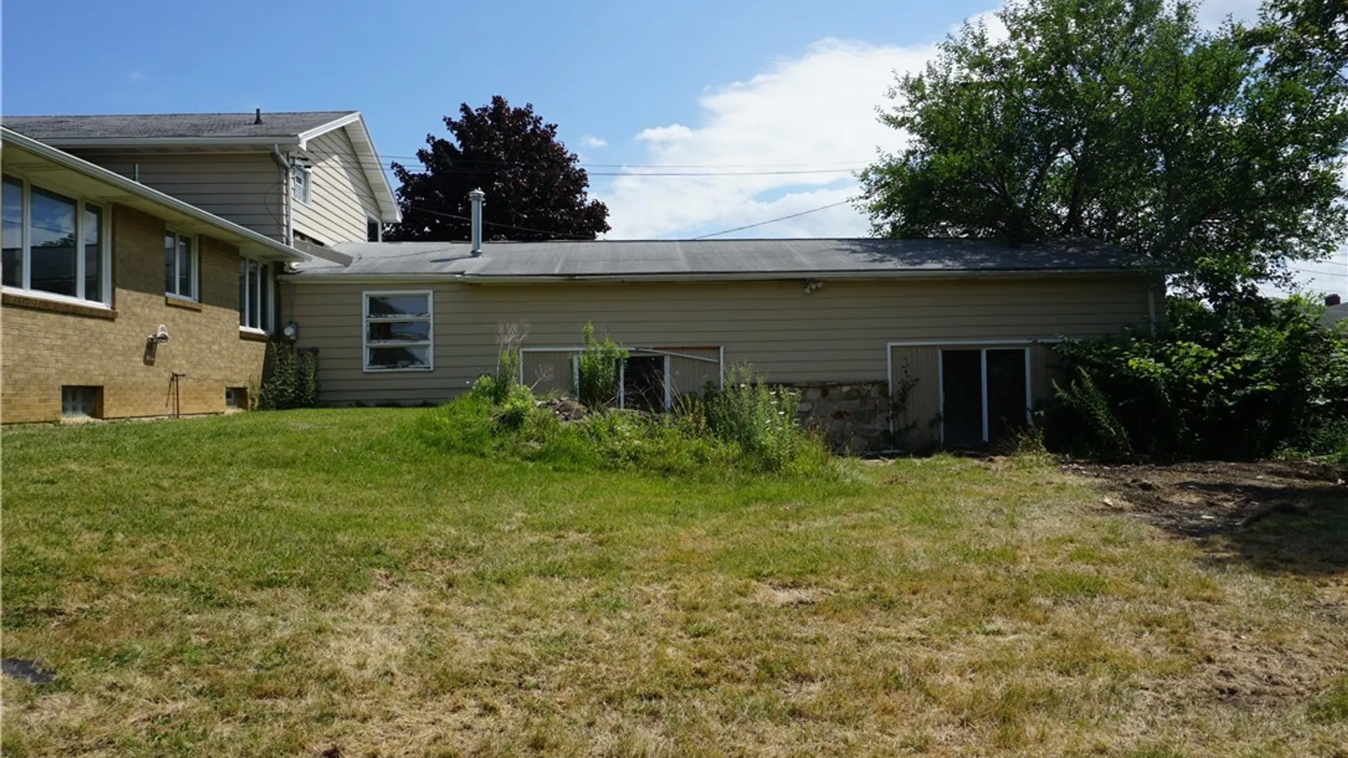 Property at 4225 E Frontier Drive, Hamburg, NY 14219 33