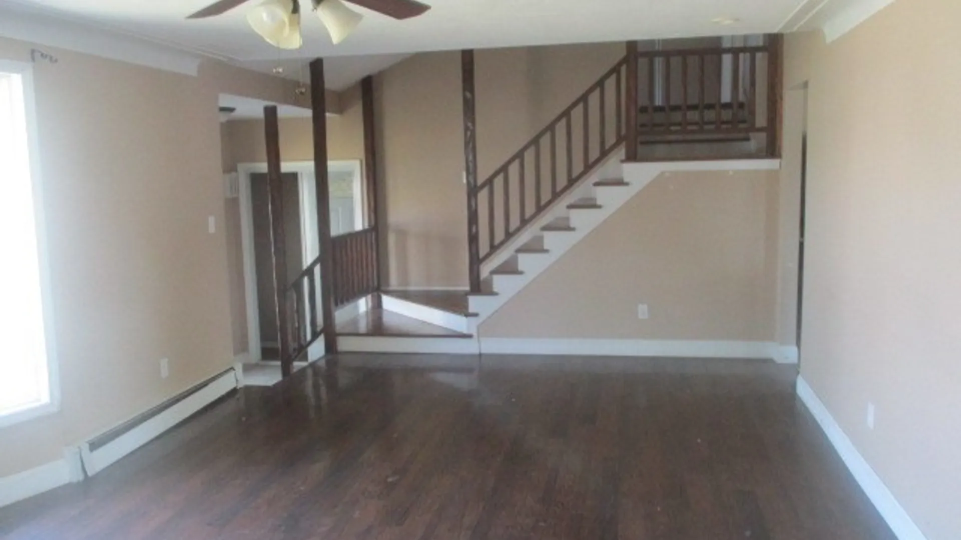 Property at 4225 E Frontier Drive, Hamburg, NY 14219 3