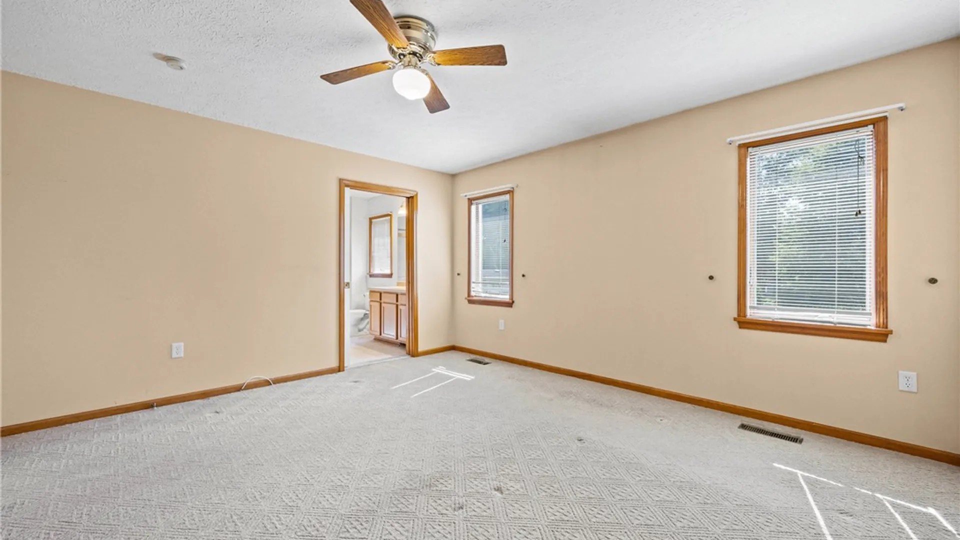 Property at 750 Close Circle, Webster, NY 14580 14