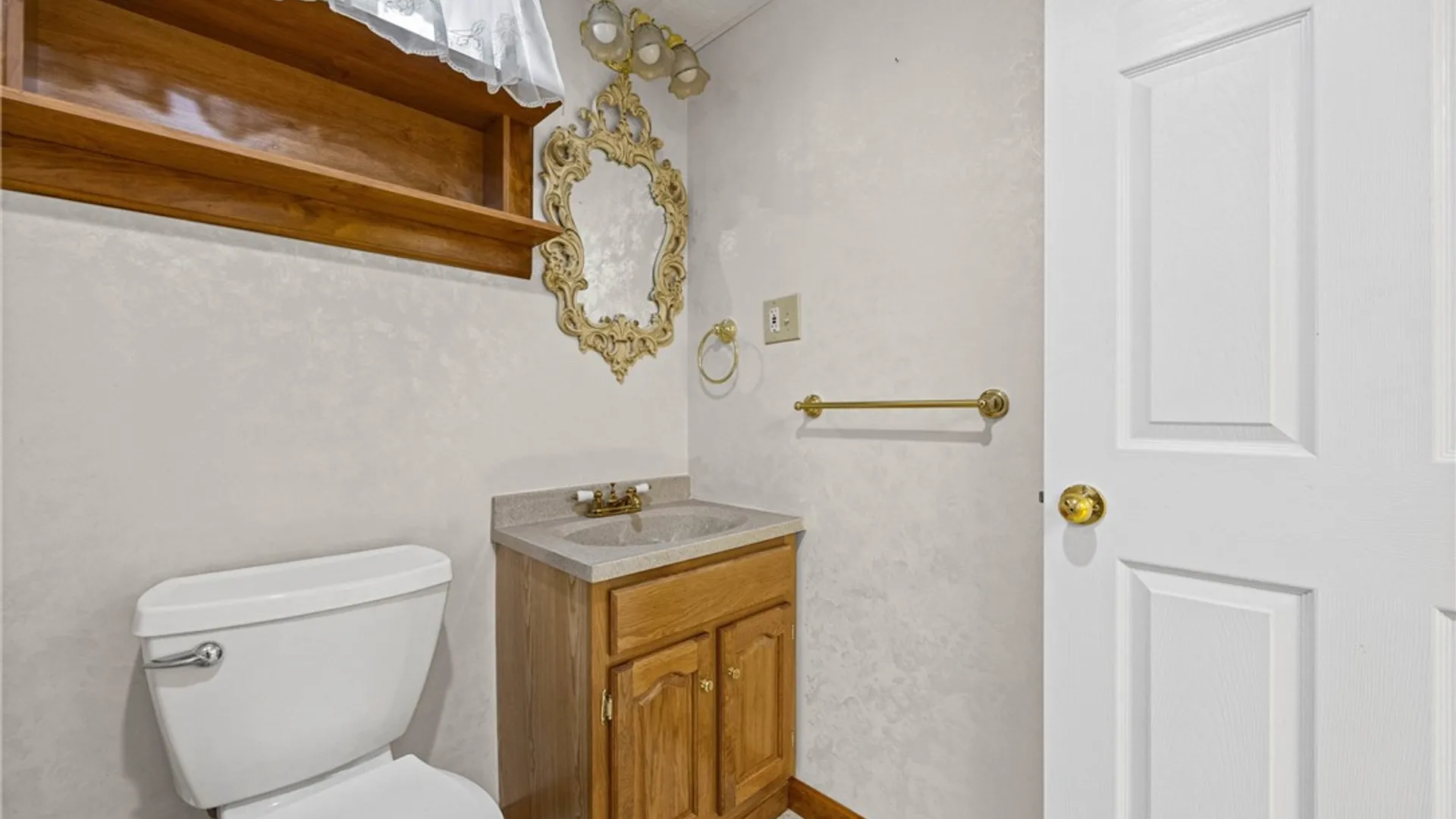 Property at 750 Close Circle, Webster, NY 14580 40