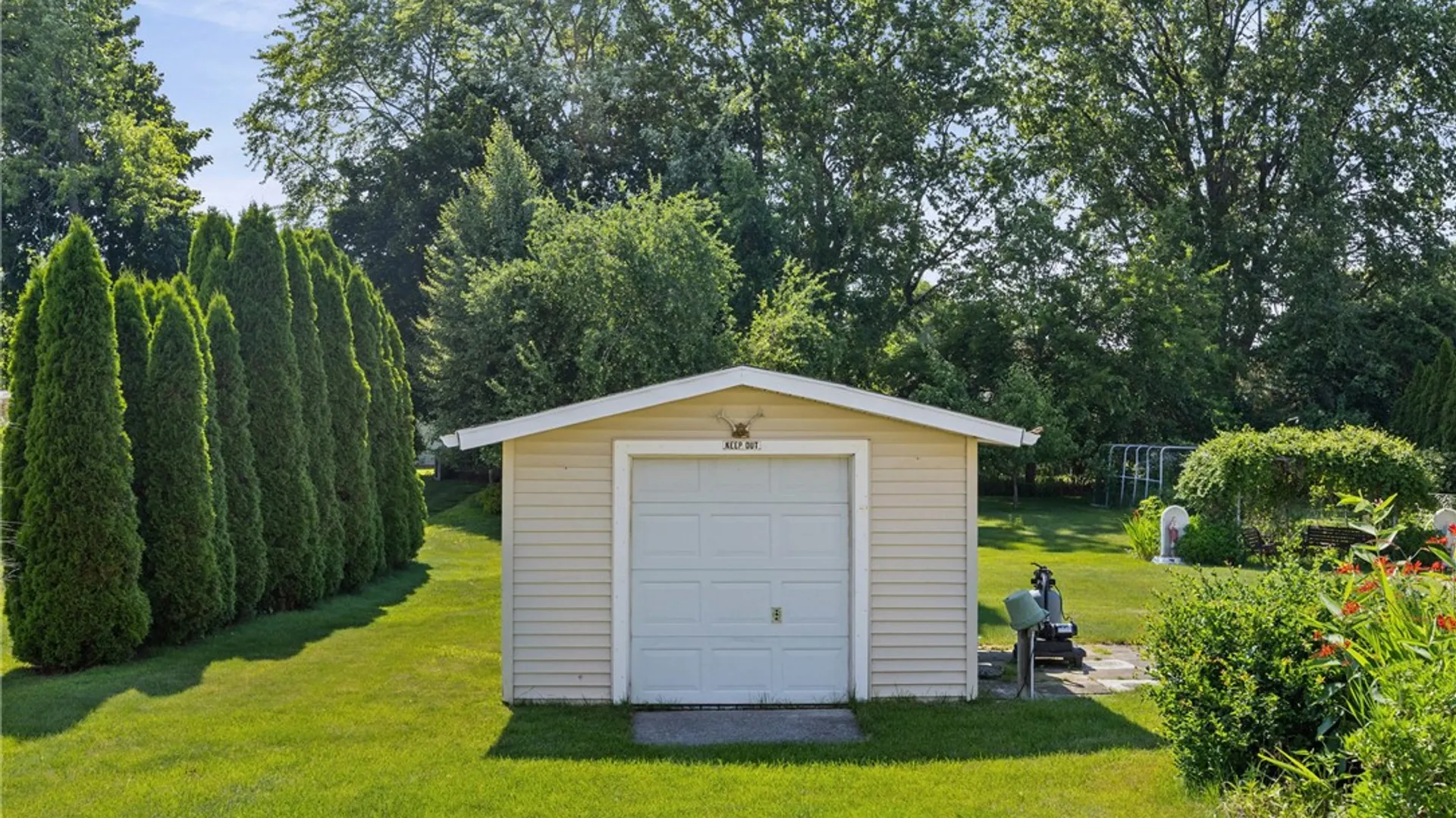 Property at 750 Close Circle, Webster, NY 14580 48
