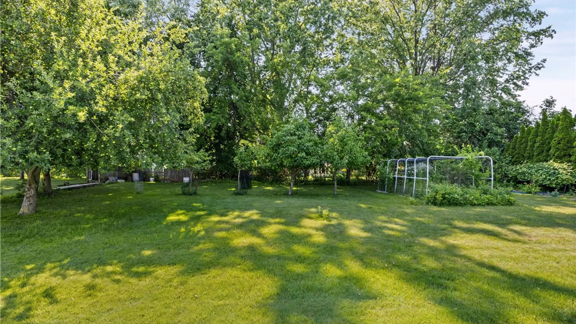 Property at 750 Close Circle, Webster, NY 14580 50