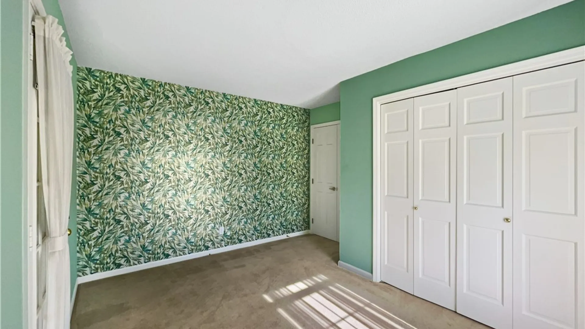 Property at 640 Youngs Road, Amherst, NY 14221 24
