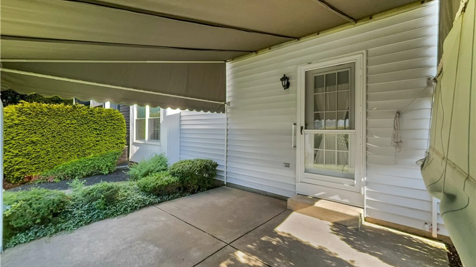 Property at 640 Youngs Road, Amherst, NY 14221 4