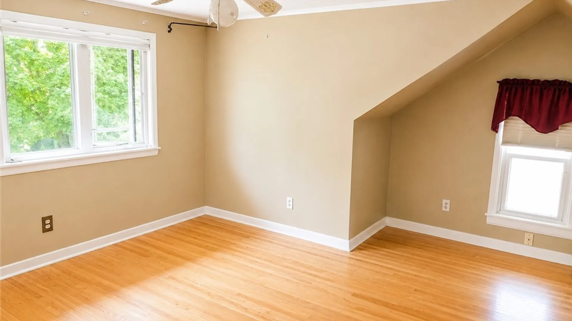 Property at 16 Marvin Ct, Hamburg, NY 14075 16