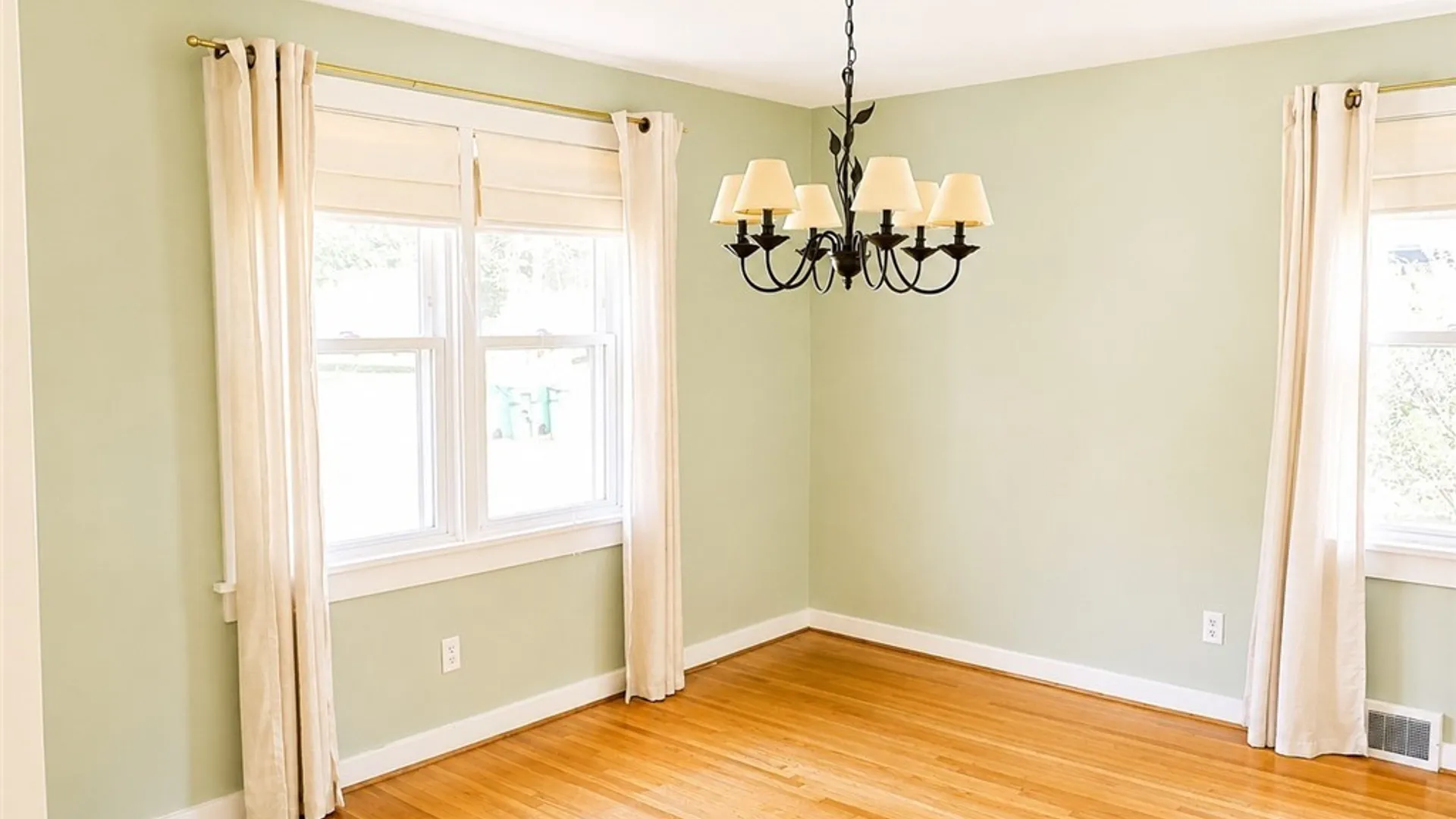 Property at 16 Marvin Ct, Hamburg, NY 14075 7