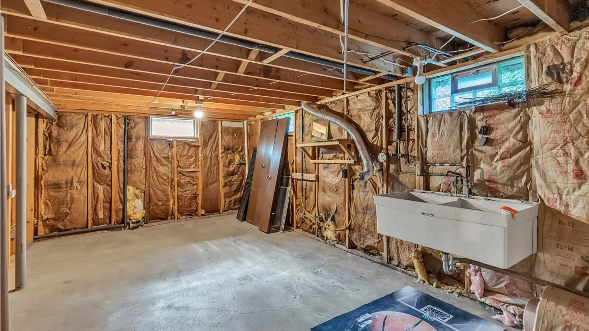 Property at 465 Rowley Road, Cheektowaga, NY 14043 41