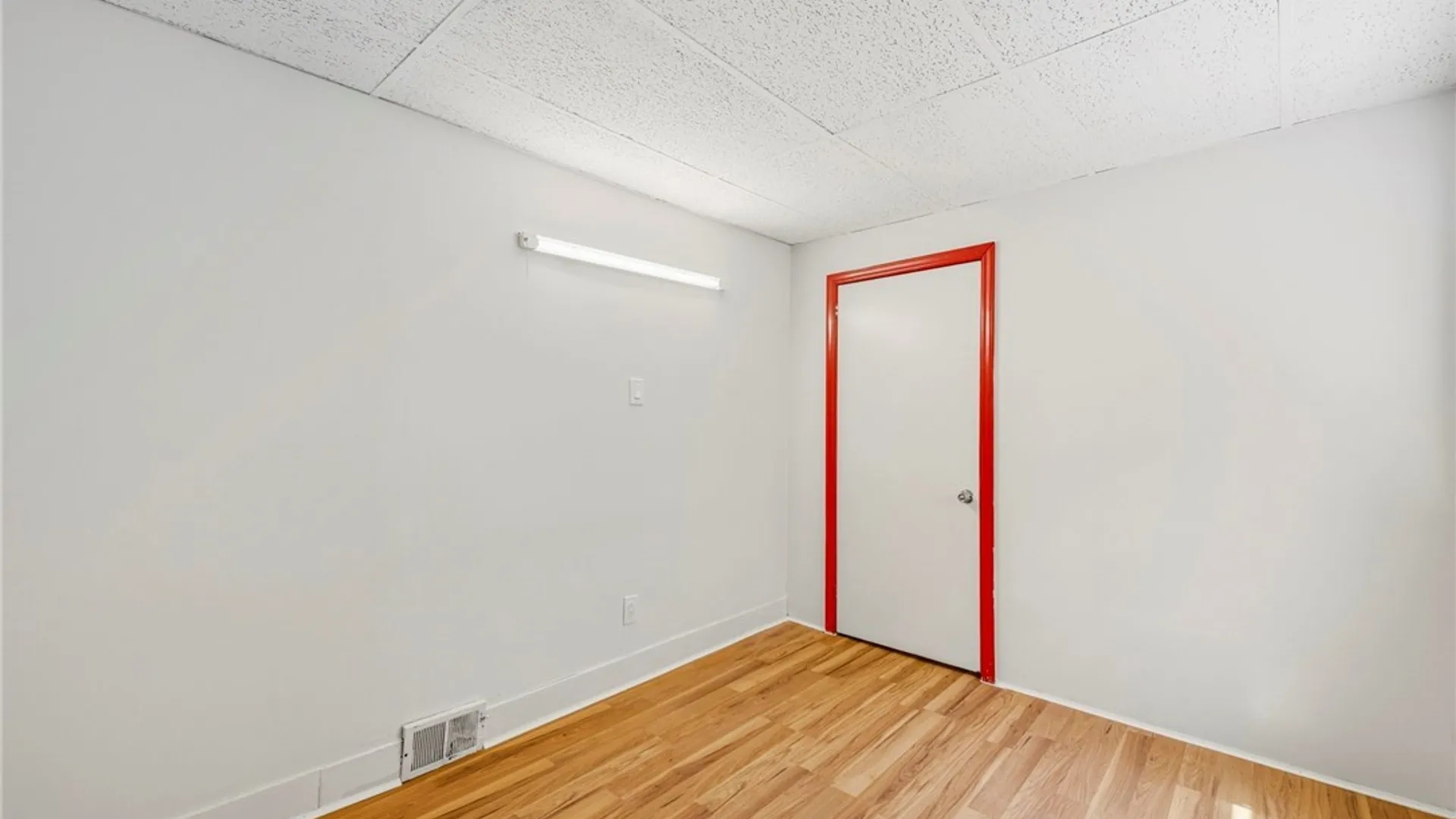 Property at 34 Schiller Street, Buffalo, NY 14206 25