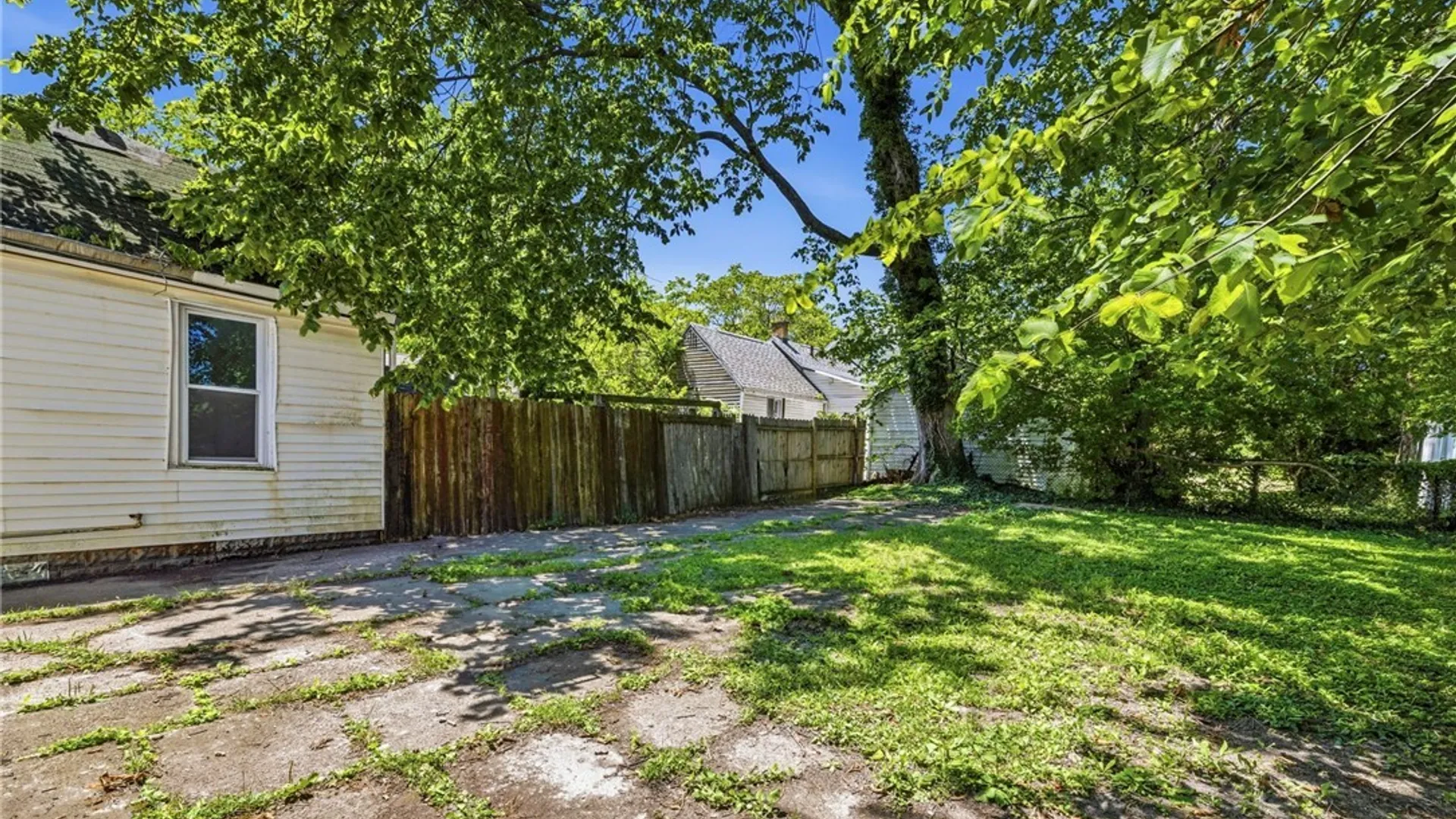 Property at 34 Schiller Street, Buffalo, NY 14206 42