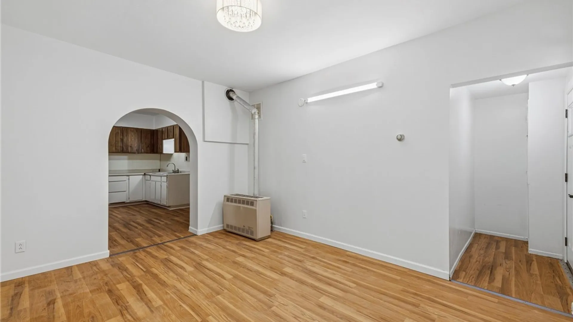 Property at 34 Schiller Street, Buffalo, NY 14206 9
