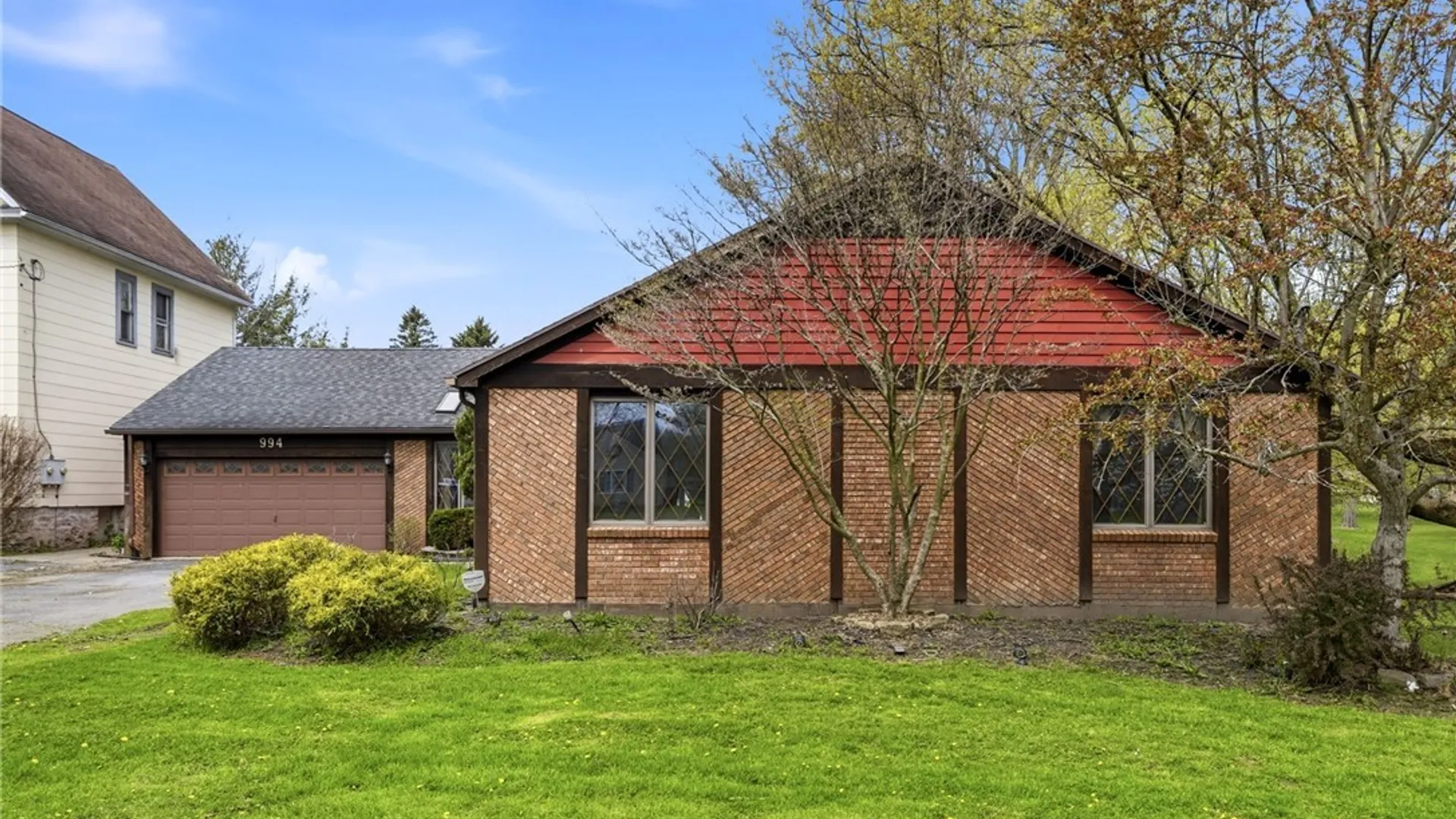 Property at 994 Sweeney Street, North Tonawanda, NY 14120 2