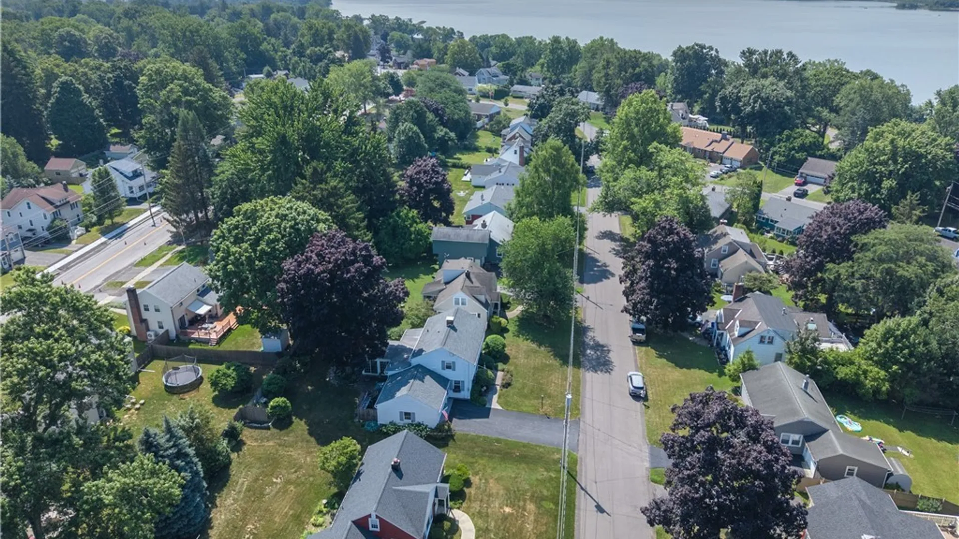 Property at 118 Iroquois Lane, Salina, NY 13088 42