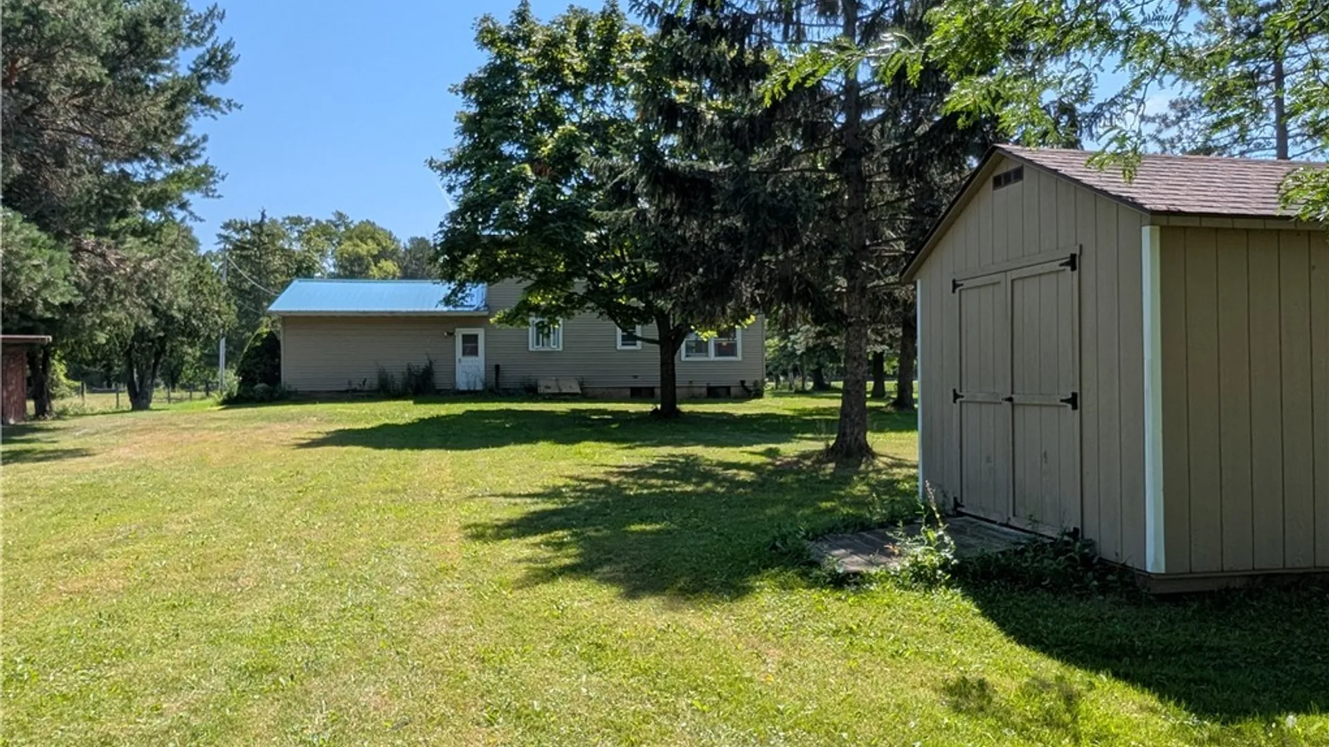 Property at 3402 Fruit Avenue, Ridgeway, NY 14103 47