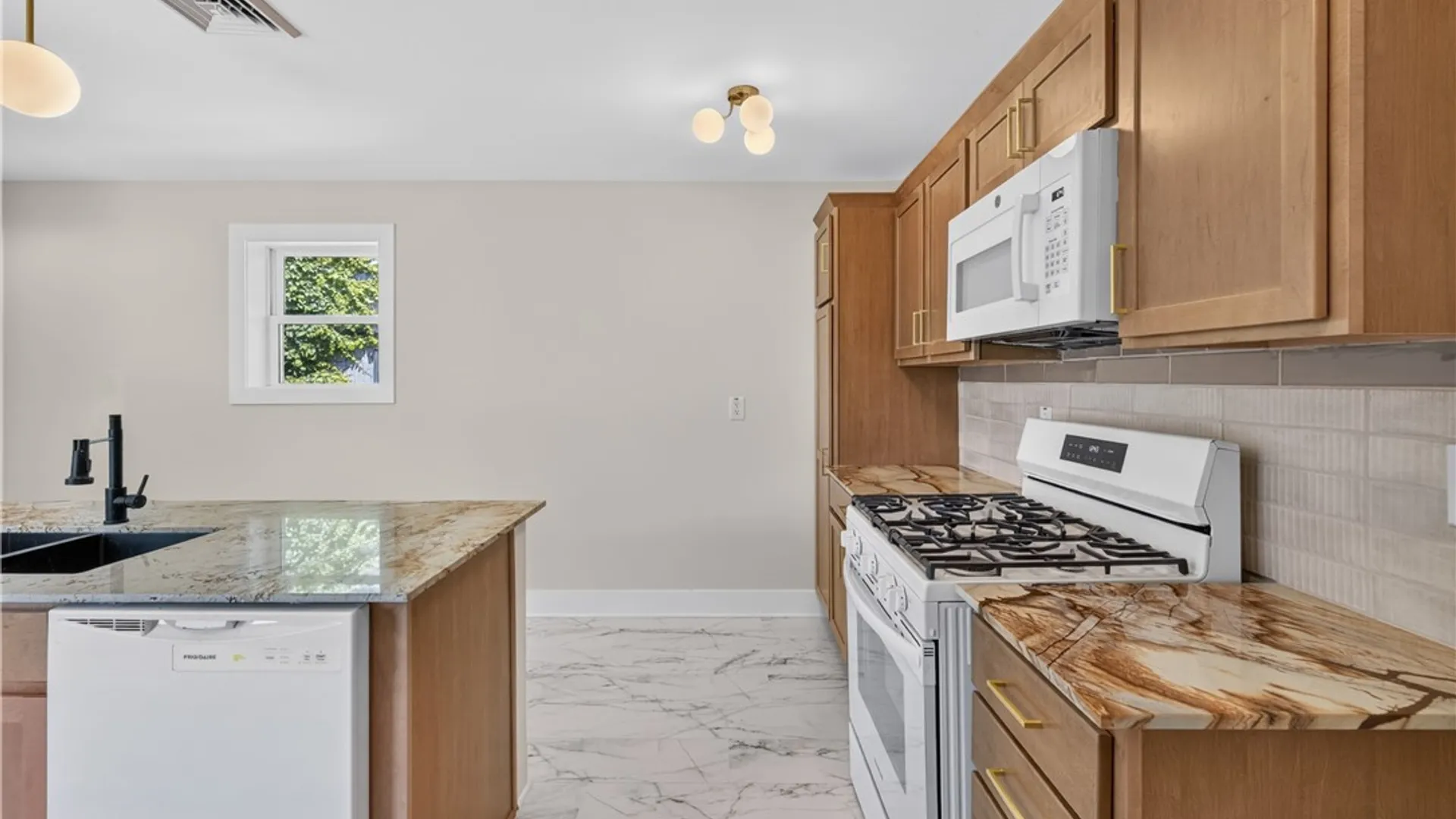 Property at 185 Hamburg Street, Buffalo, NY 14204 11