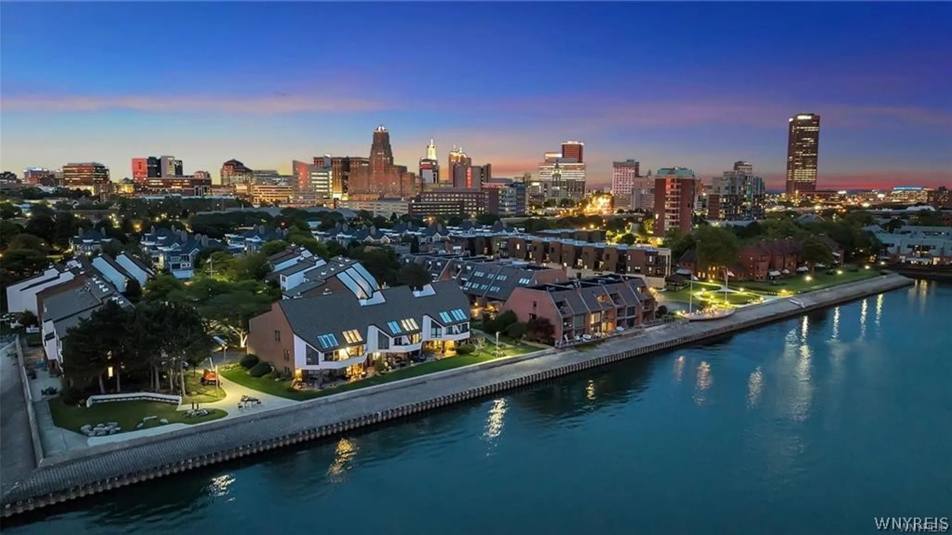 Property at 36 Harbour Point, Buffalo, NY 14202 30