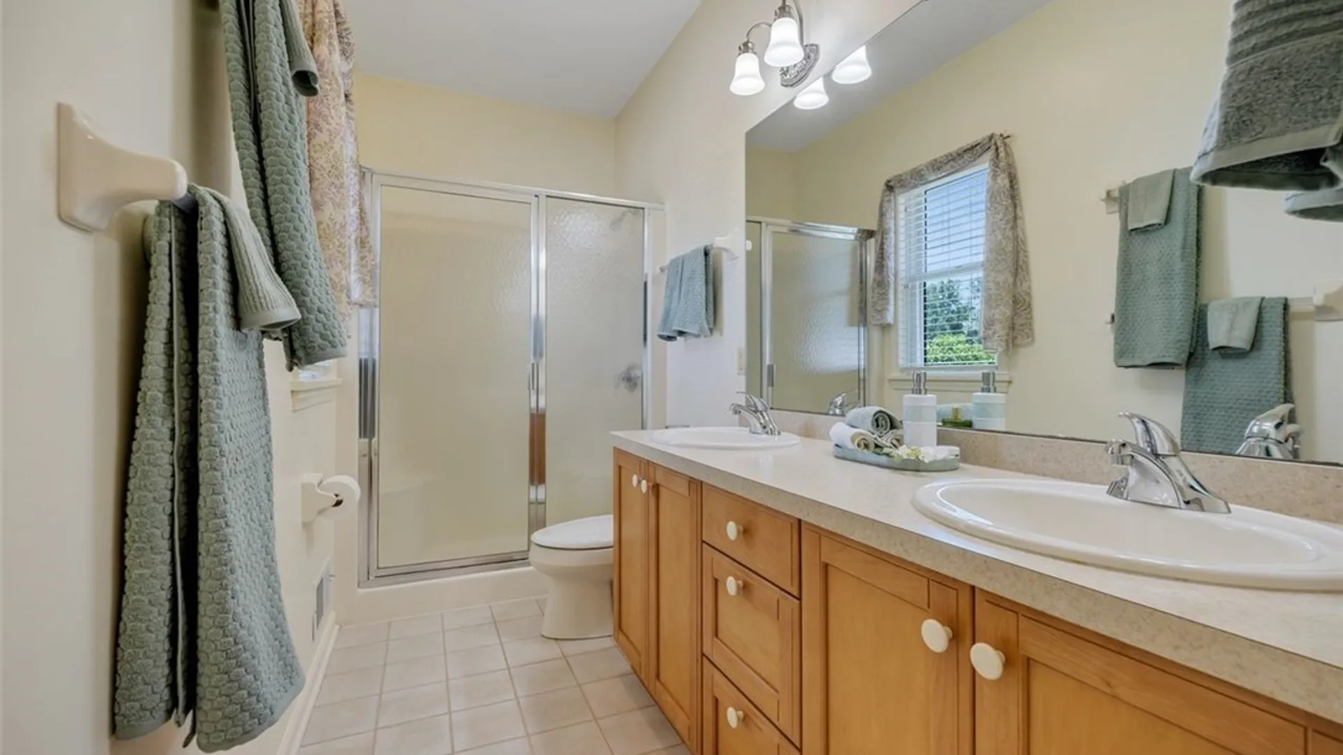Property at 29 Brantley Way, Perinton, NY 14526 25
