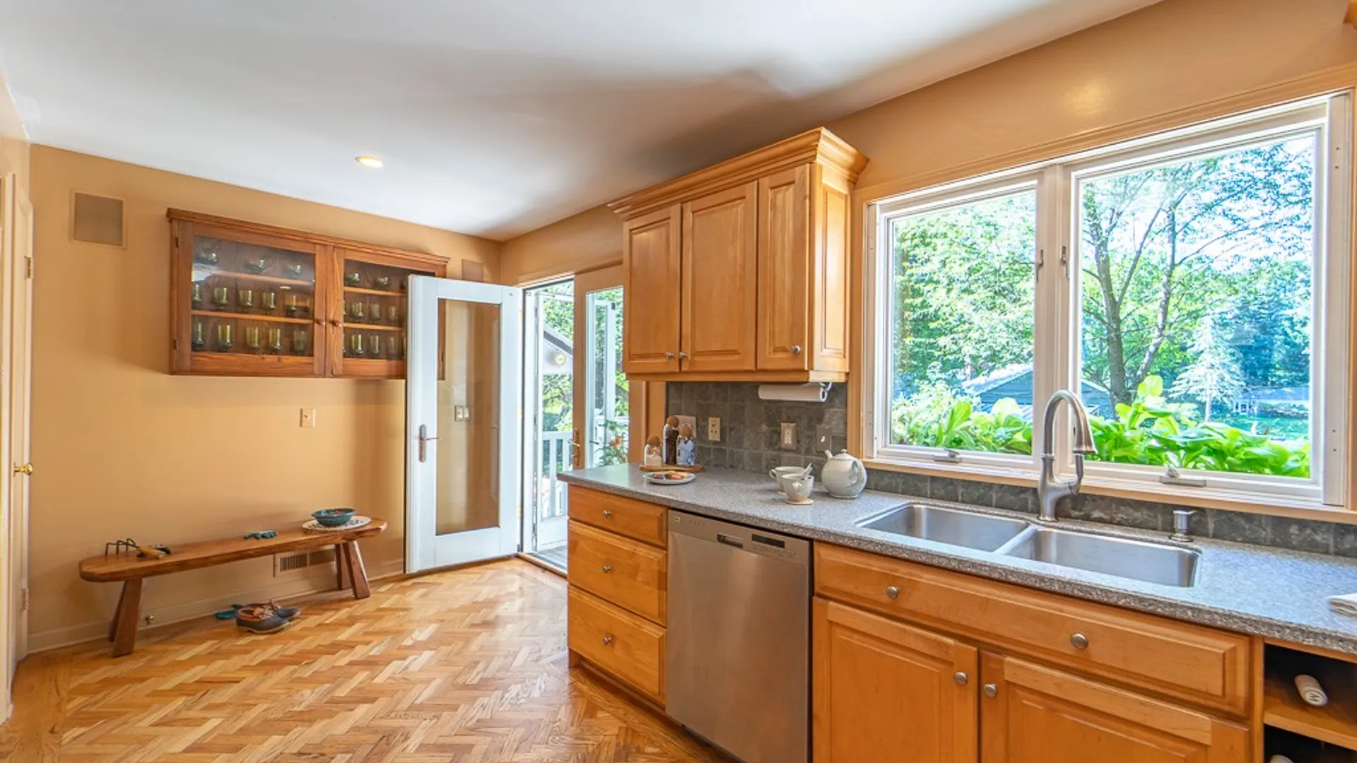 Property at 20 Briar Patch Road, Pittsford, NY 14618 18