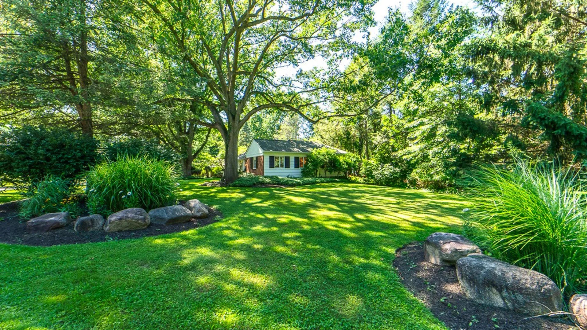 Property at 20 Briar Patch Road, Pittsford, NY 14618 35