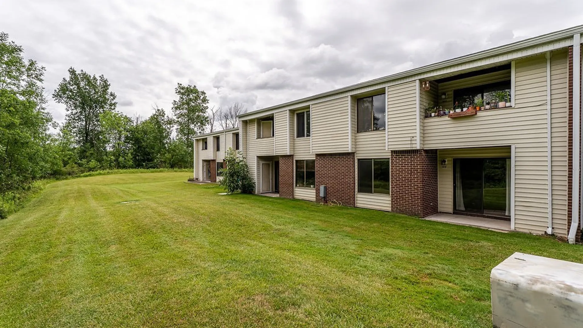 Property at 44 Bee Hunter Court, Amherst, NY 14051 18