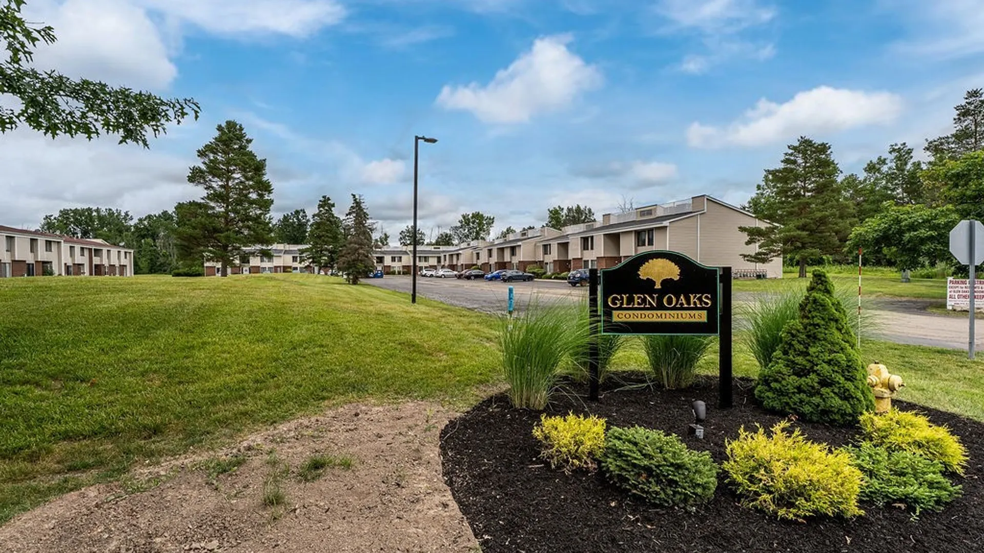 Property at 44 Bee Hunter Court, Amherst, NY 14051 2