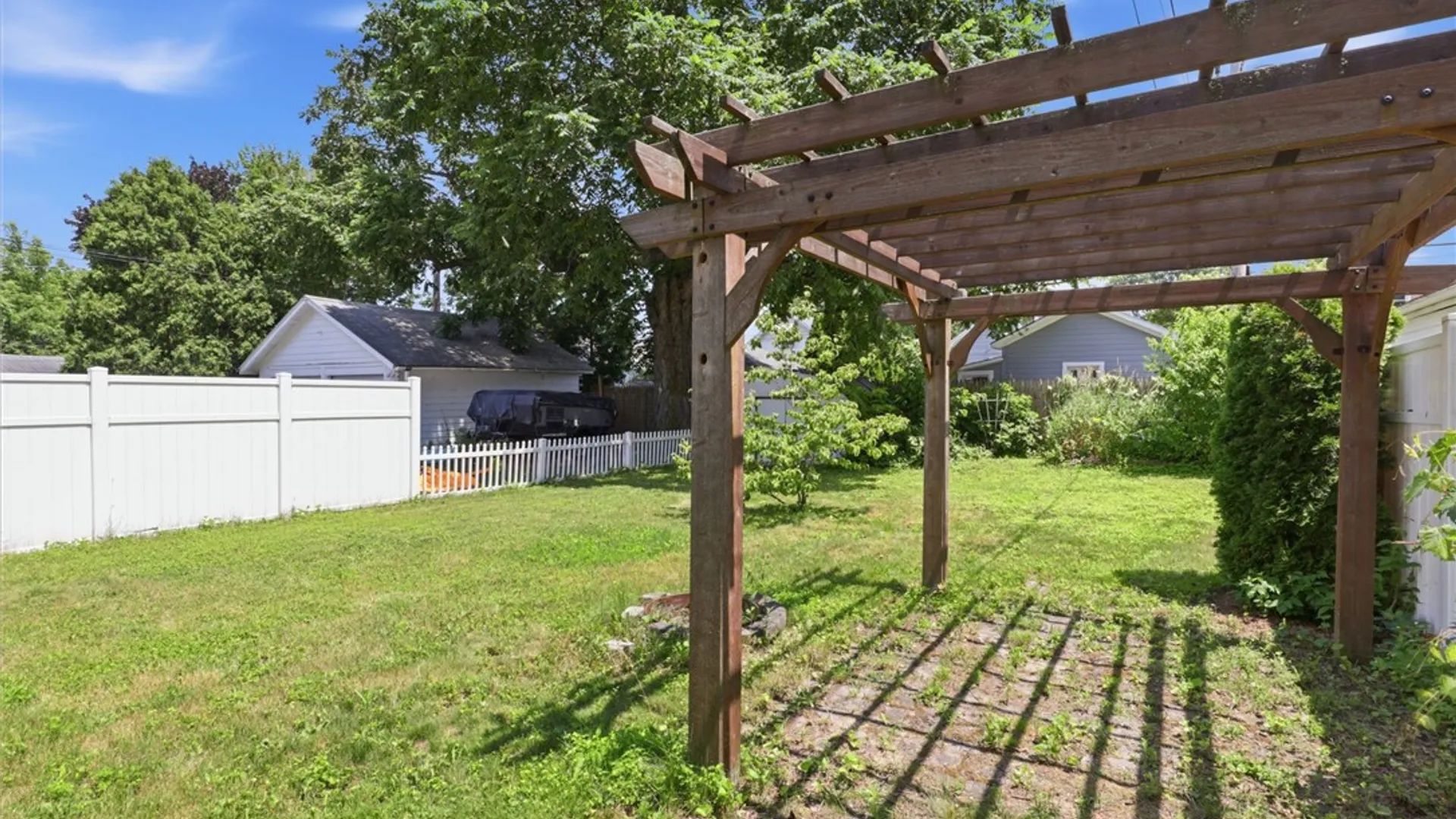Property at 193 Rogene St, Greece, NY 14616 24