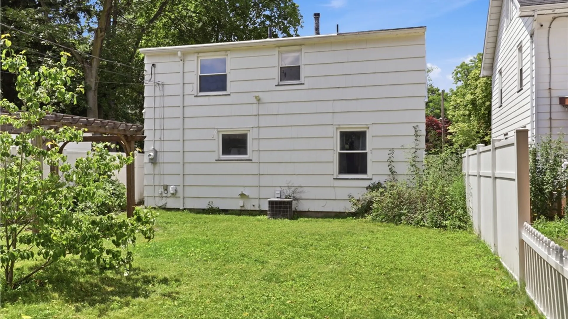 Property at 193 Rogene St, Greece, NY 14616 26