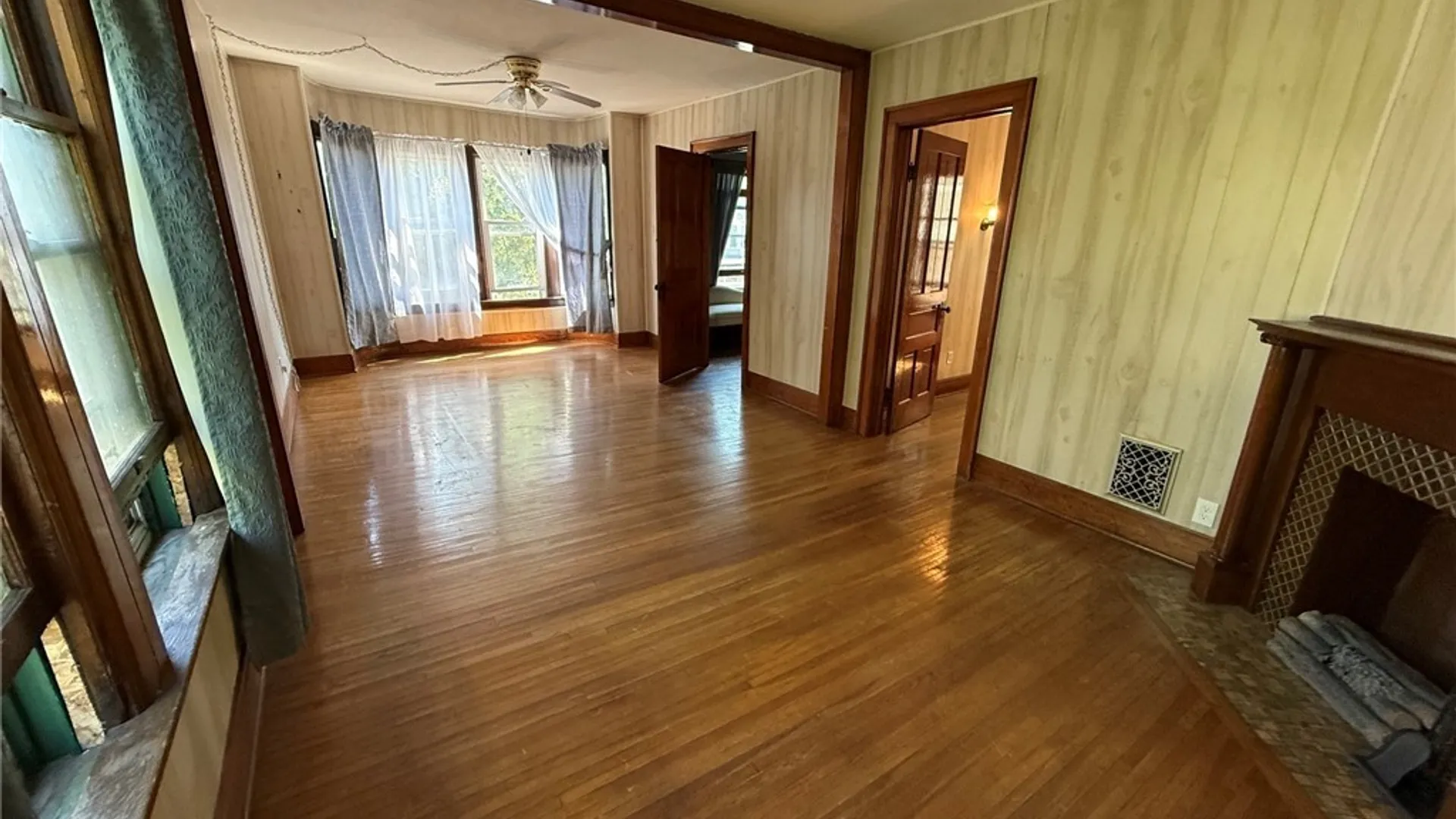 Property at 74 Ashton Place, Buffalo, NY 14220 12